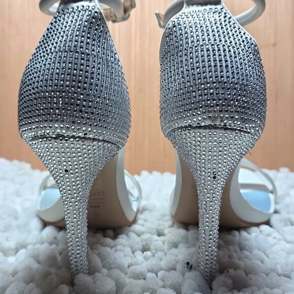Schutz Cadey Lee Strappy  Elegant White Ankle Strap Heels Diamond Elegant 8.5 - Picture 12 of 16